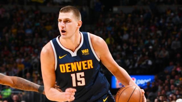 东队在两端 东队在两端